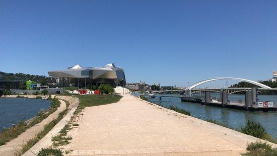 Jardin du Musee des Confluences